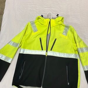 PIP®
ANSI Type R Class 3 Ripstop Softshell Black Bottom Jacket